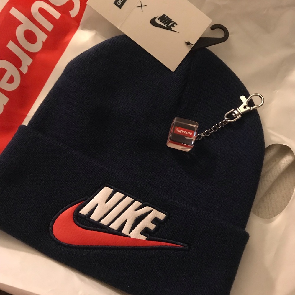 Nike x supreme hat